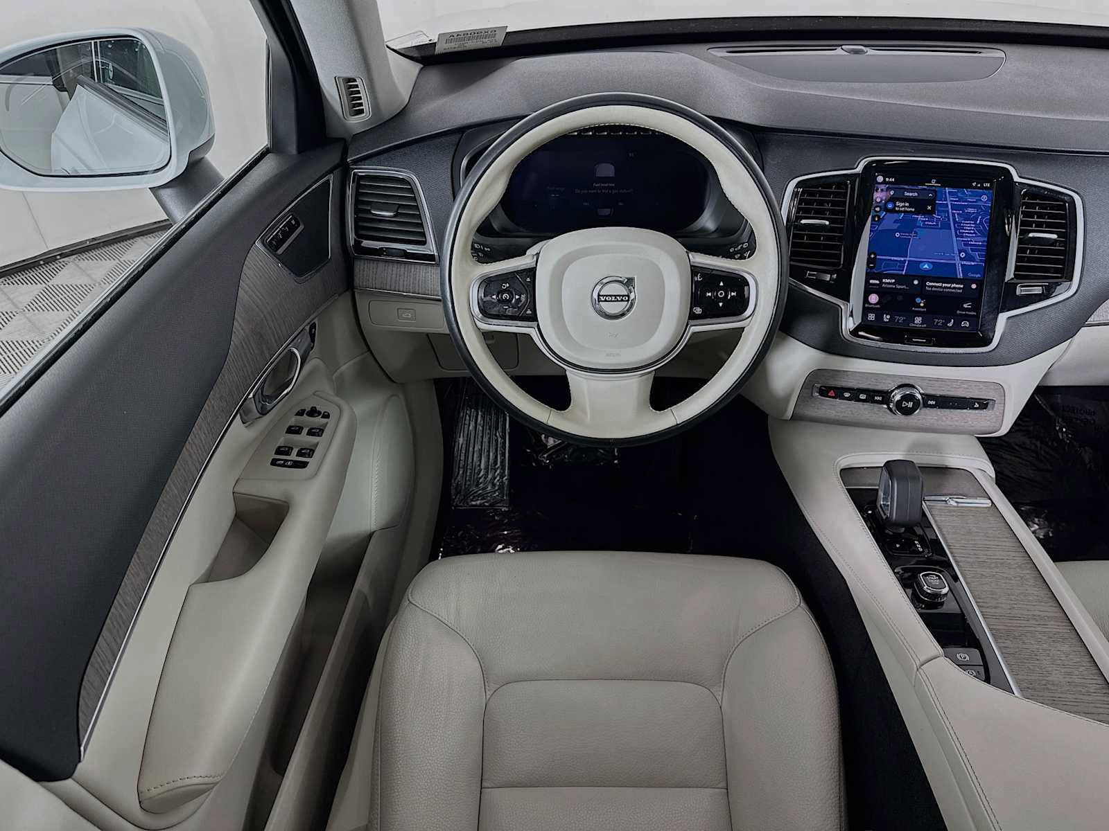 Used 2023 Volvo XC90 B5 Plus AWD/4WD image 21