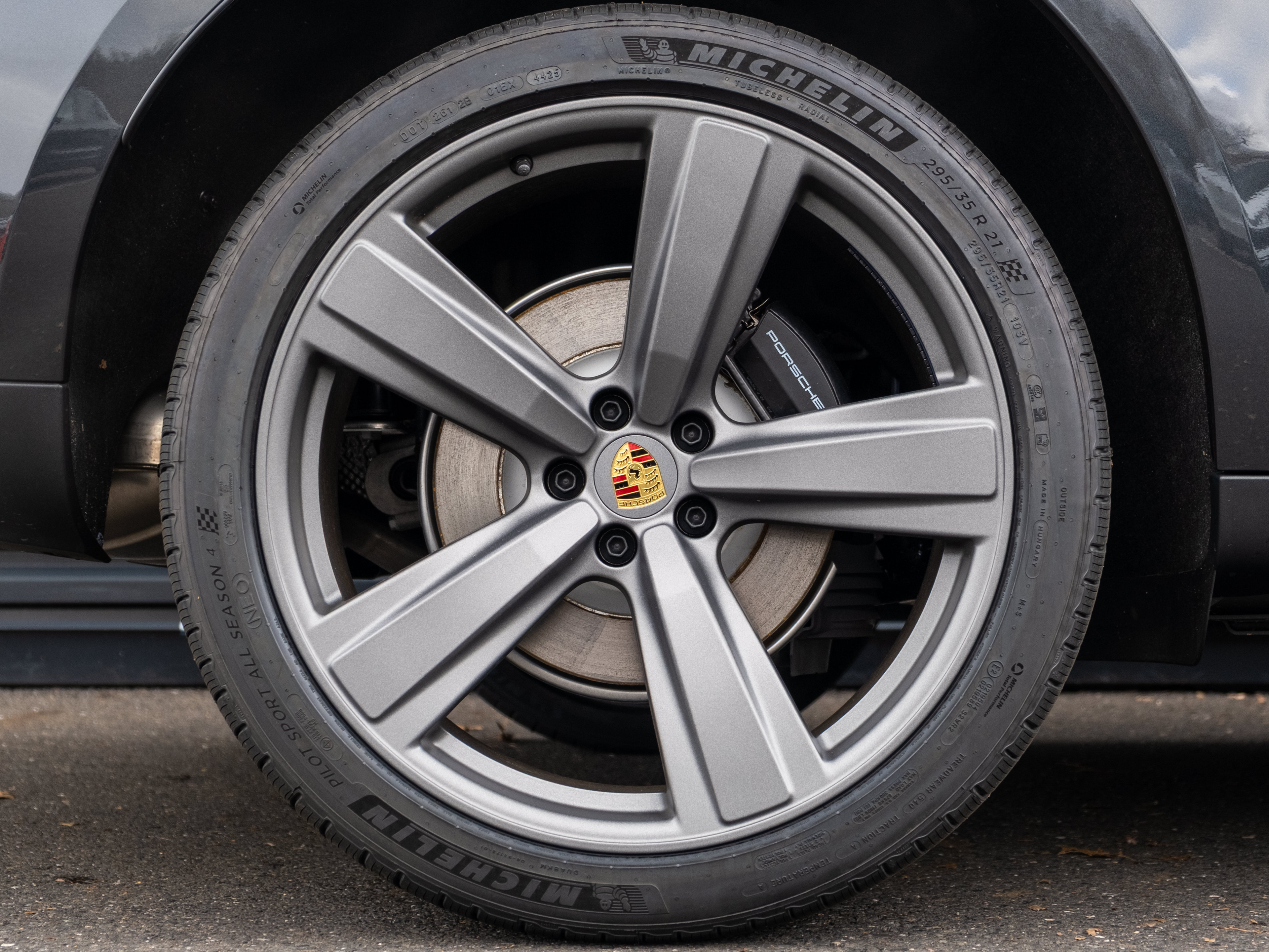 Certified 2026 Porsche Macan AWD/4WD image 14