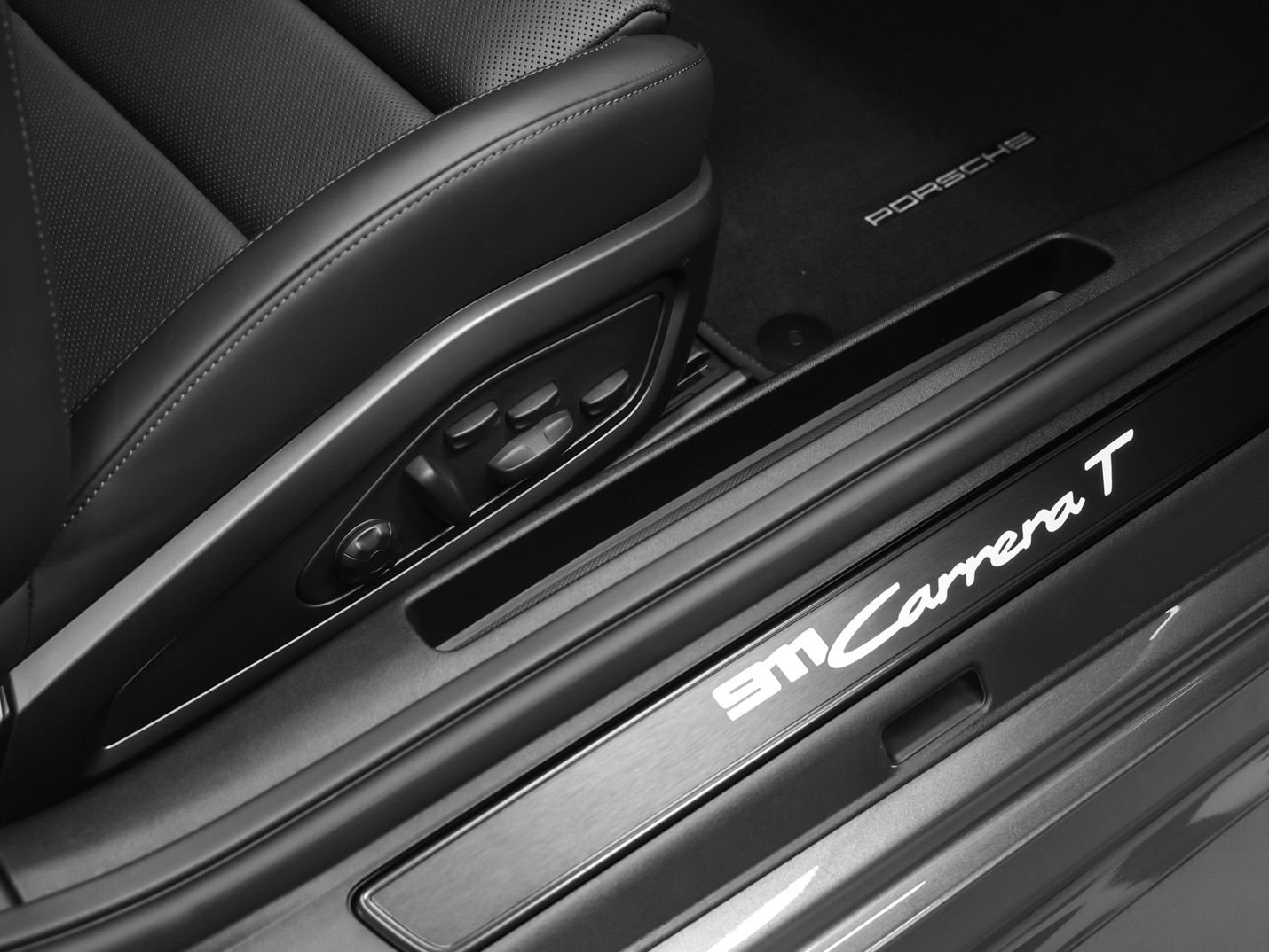 Certified 2026 Porsche 911 Carrera T RWD image 30
