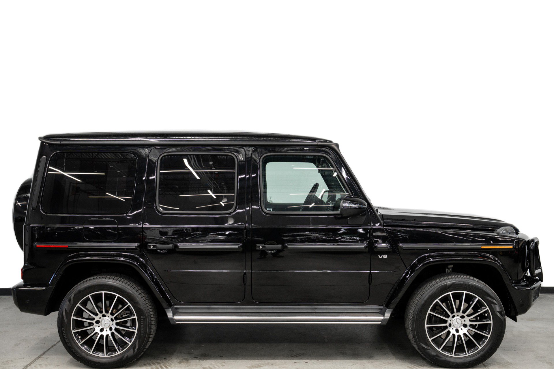 Used 2022 Mercedes-Benz G 550 image 2