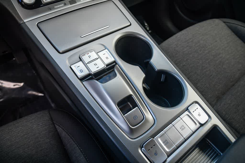 Used 2023 Hyundai Kona SE FWD image 19