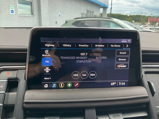 Used 2021 GMC Yukon XL SLT w/ SLT Luxury Package AWD/4WD image 5