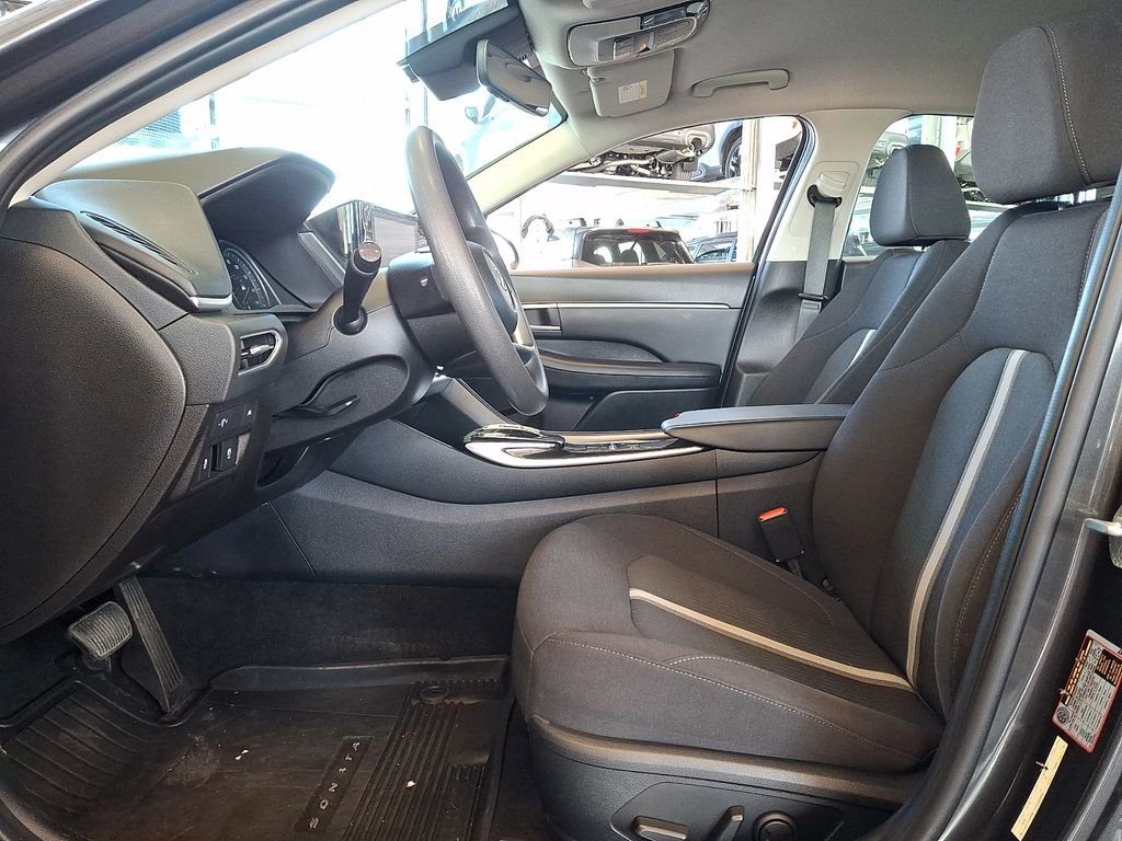 Used 2022 Hyundai Sonata SEL w/ Winter Weather Package FWD image 15