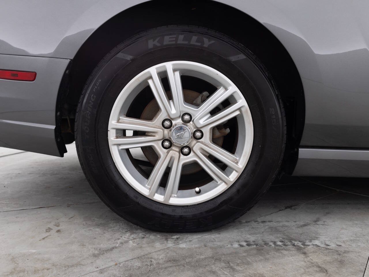 Used 2014 Ford Mustang Coupe RWD image 19
