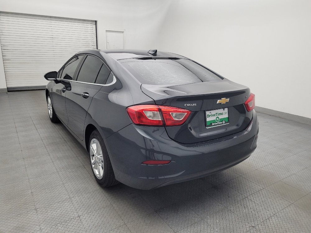 Used 2018 Chevrolet Cruze LT w/ Convenience Package FWD image 5