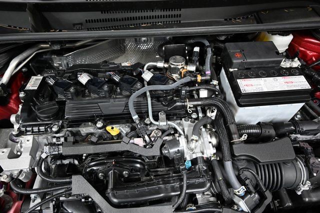 Used 2025 Toyota Corolla XSE image 32