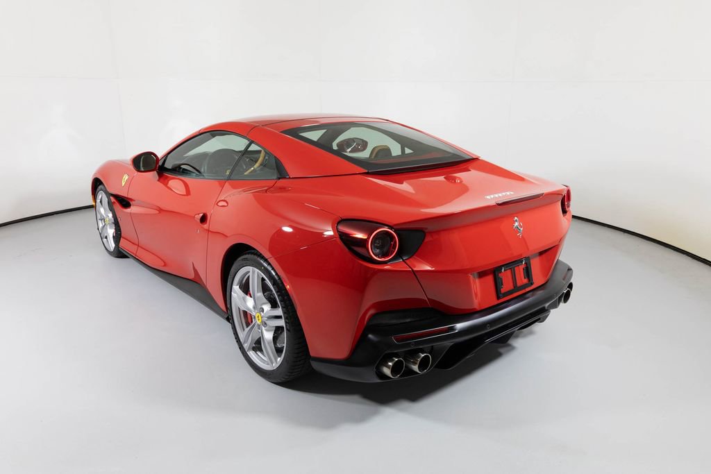 Used 2020 Ferrari Portofino image 12