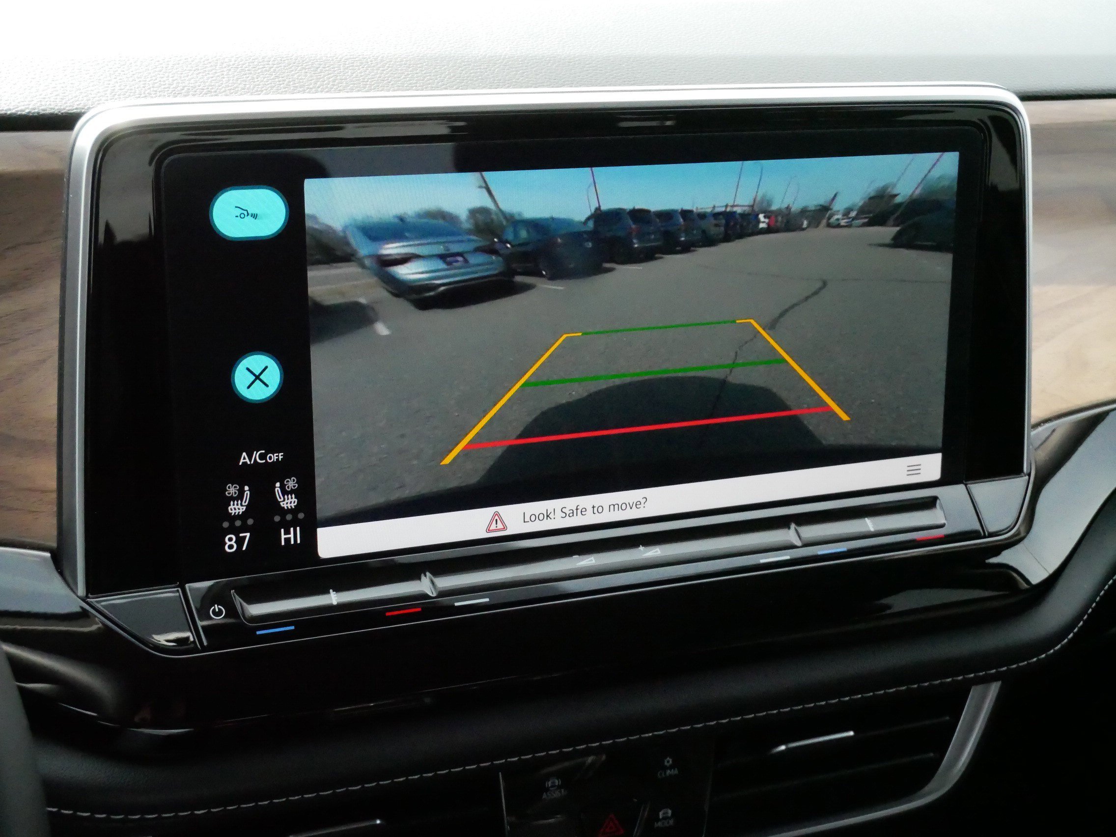 Certified 2024 Volkswagen Atlas SE image 31