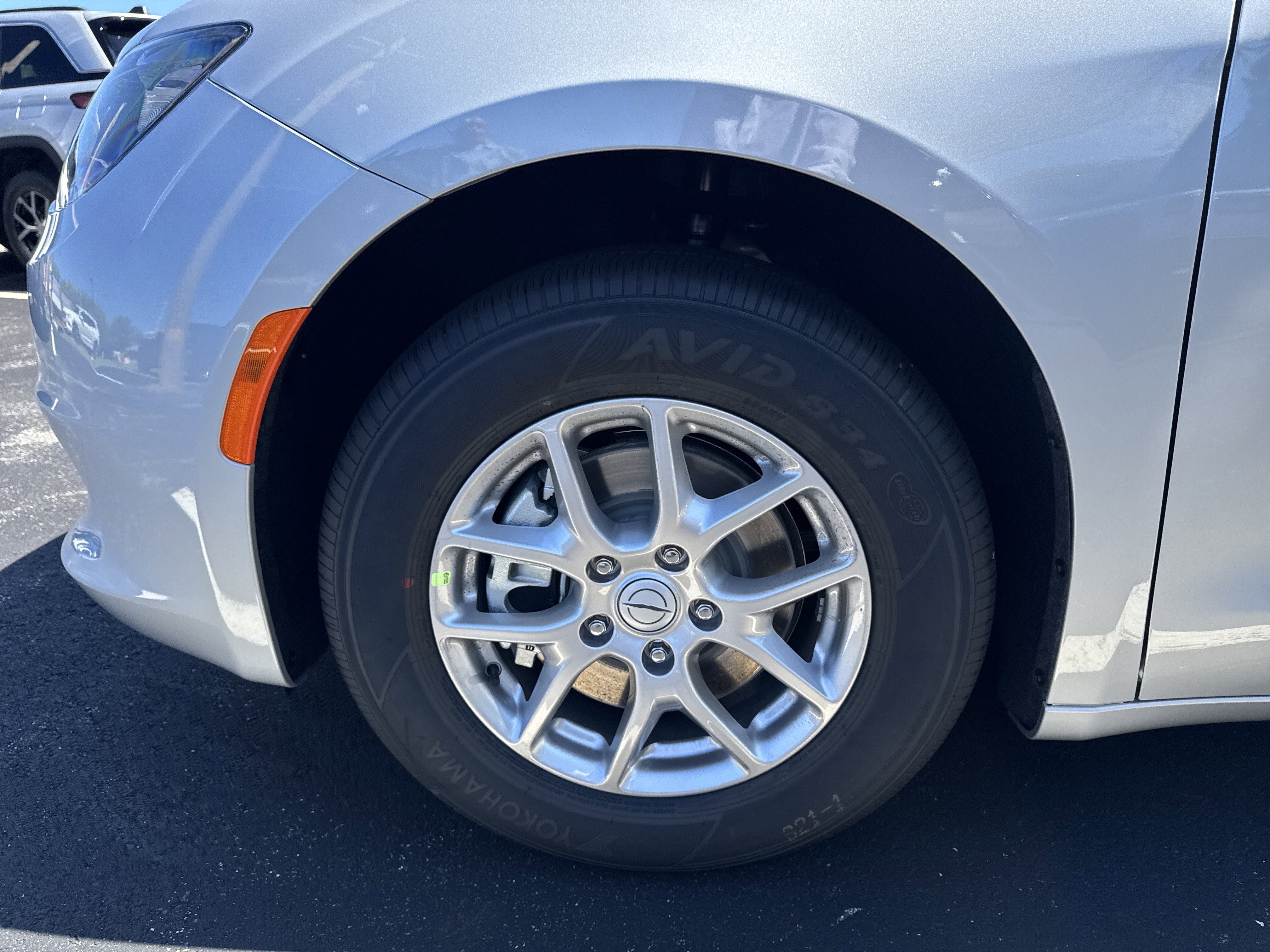 New 2026 Chrysler Voyager LX image 33