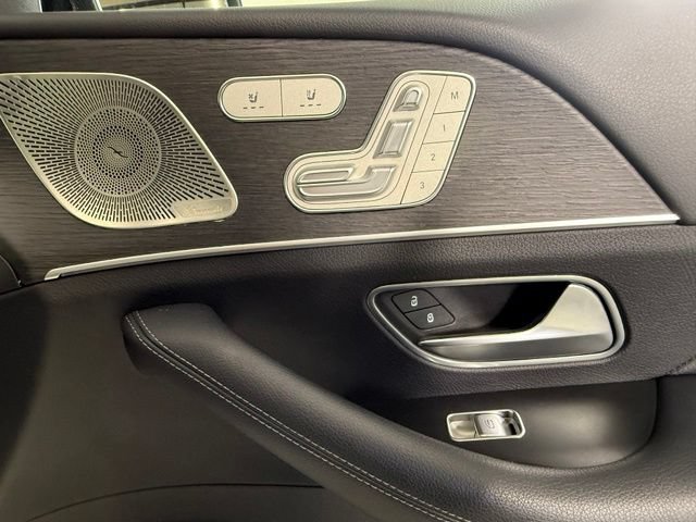 Used 2022 Mercedes-Benz GLS 450 4MATIC w/ AMG Line Exterior image 30