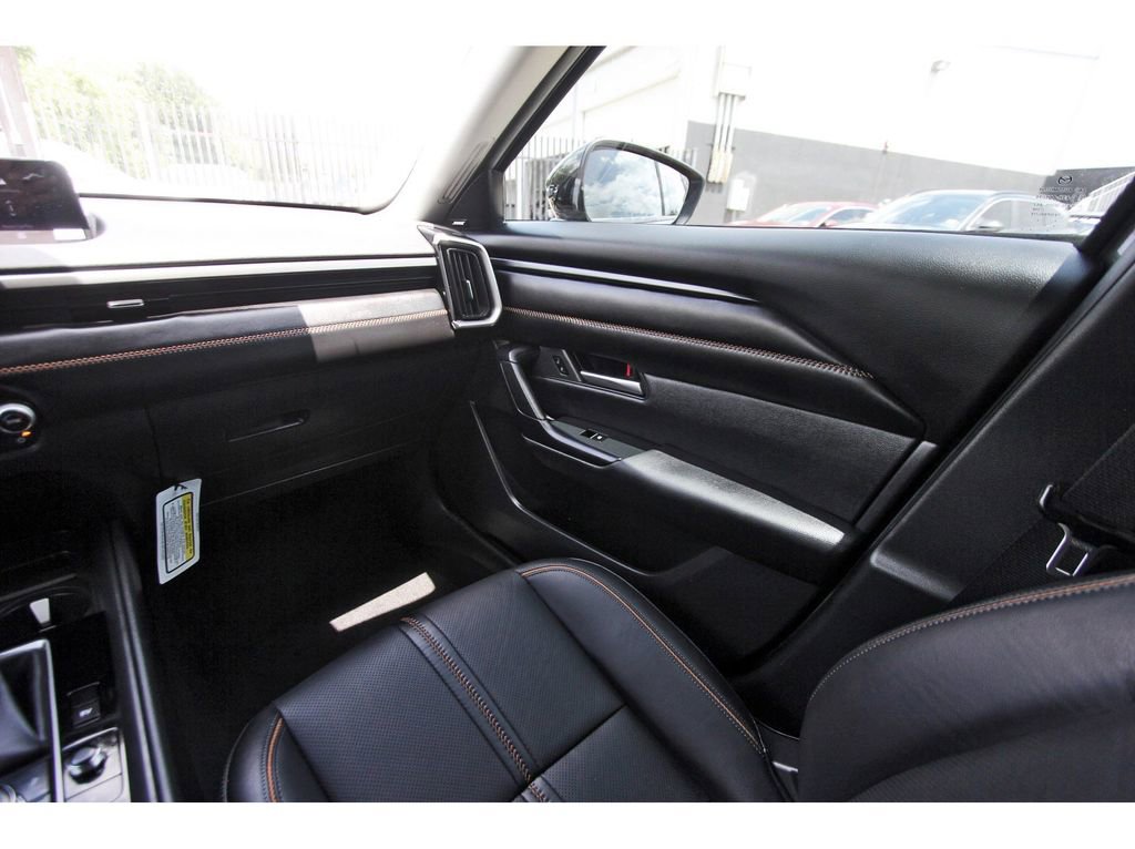 Certified 2025 MAZDA CX-50 AWD 2.5 Hybrid w/ Premium Pkg image 8