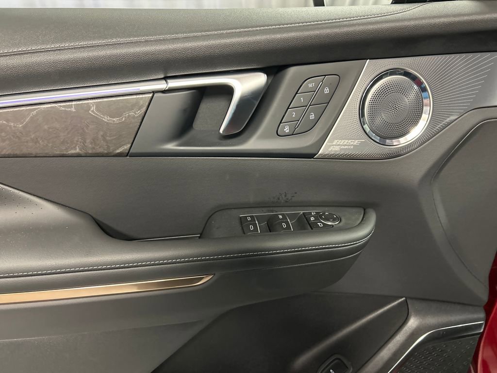 Used 2025 Buick Enclave Avenir w/ Super Cruise Package AWD/4WD image 14