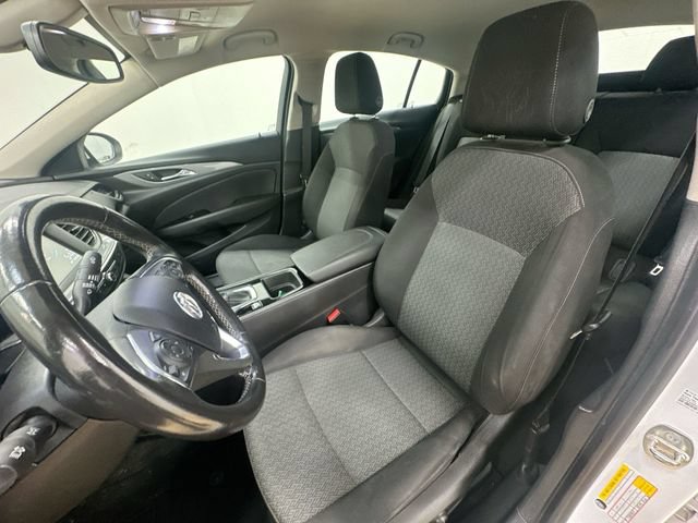 Used 2018 Buick Regal Preferred FWD image 14