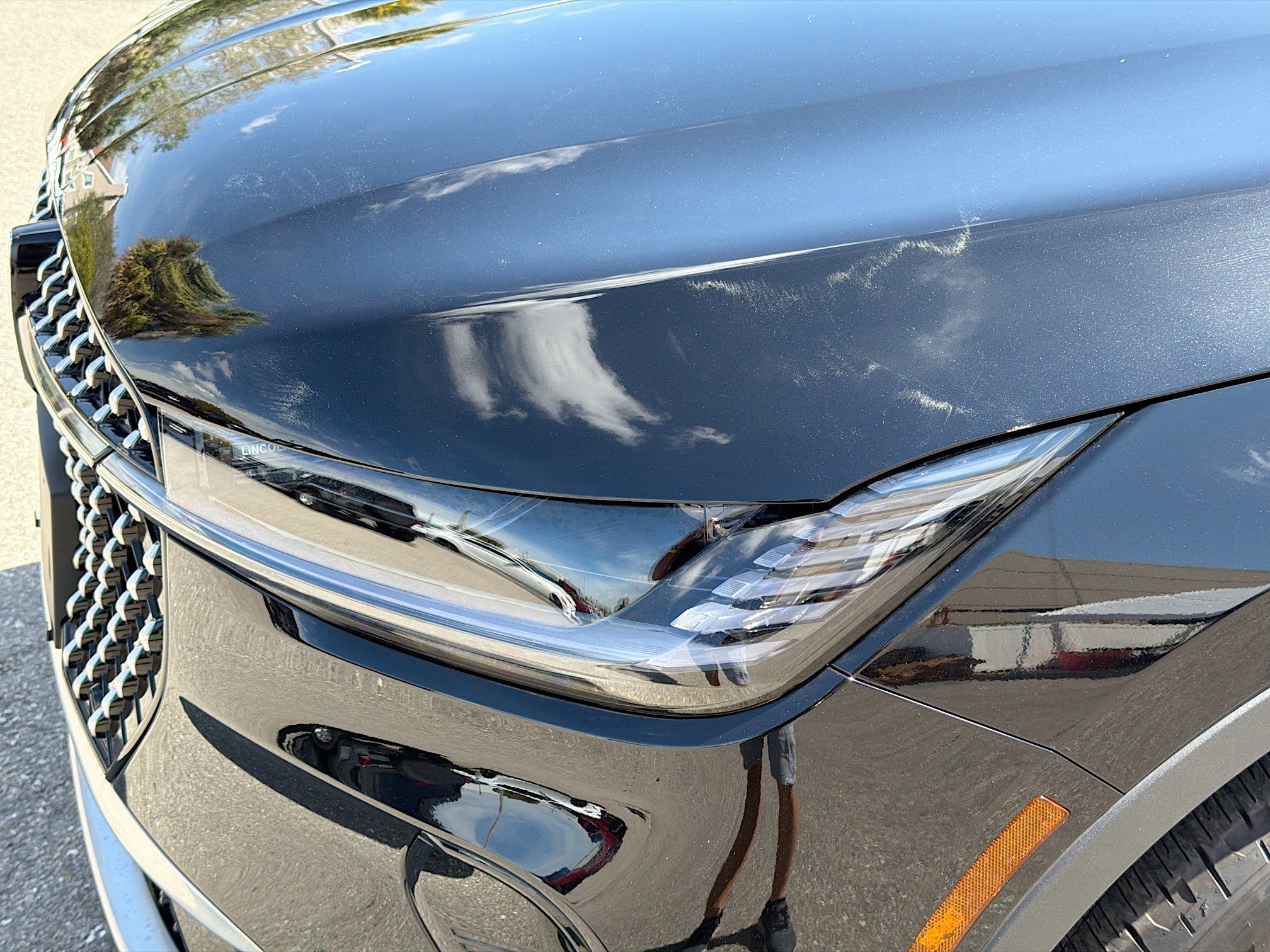 Used 2025 Lincoln Nautilus Premier w/ Equipment Group 102A image 9