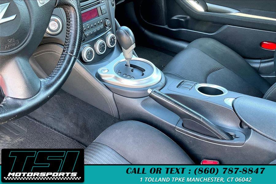 Used 2016 Nissan 370Z Coupe RWD image 14