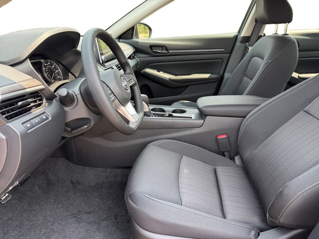 New 2026 Nissan Altima 2.5 SV FWD image 9