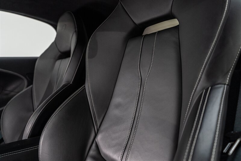 Used 2019 McLaren 570S Coupe RWD image 25