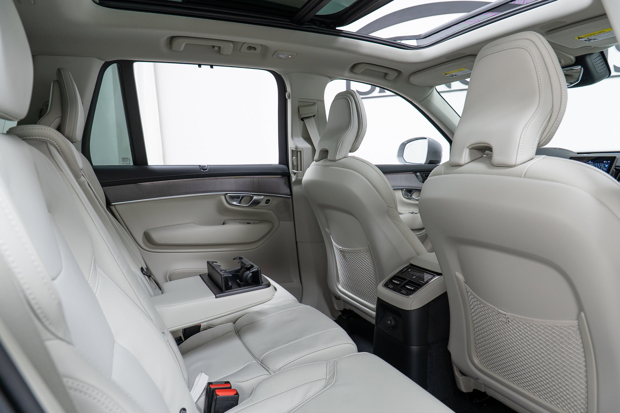 New 2026 Volvo XC90 T8 Ultra w/ Protection Package Premier image 23