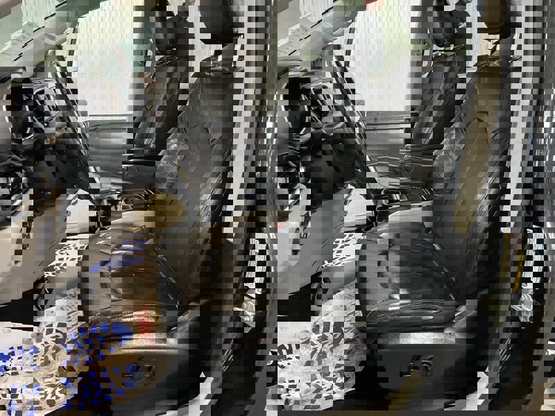 Used 2020 Chrysler Pacifica Touring-L image 15