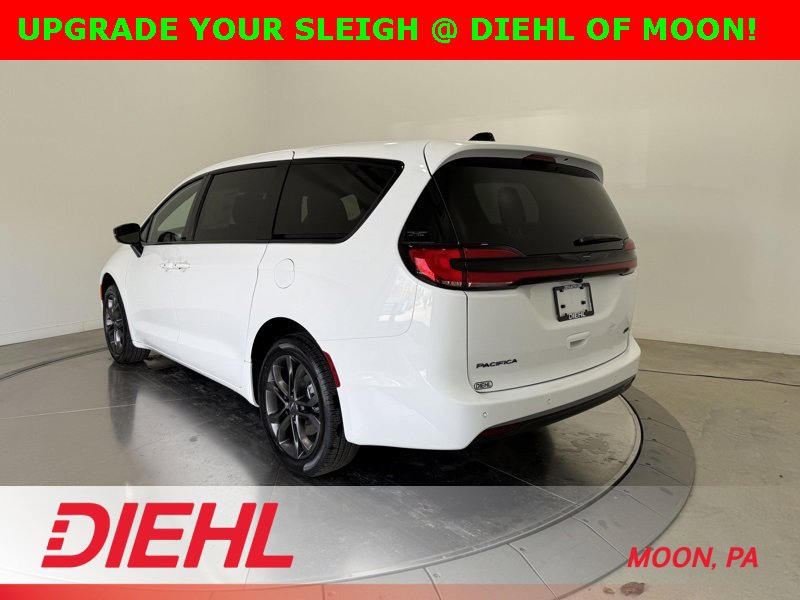 New 2026 Chrysler Pacifica Select image 5