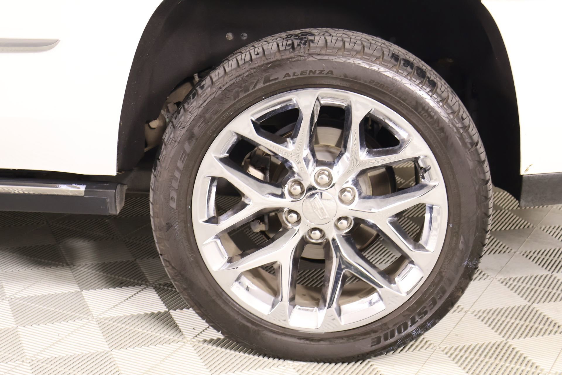Used 2017 Cadillac Escalade Premium Luxury AWD/4WD image 22