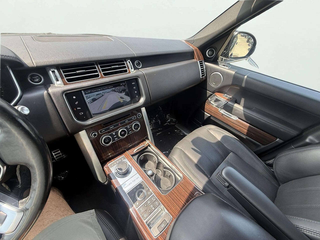 Used 2016 Land Rover Range Rover Supercharged AWD/4WD image 21