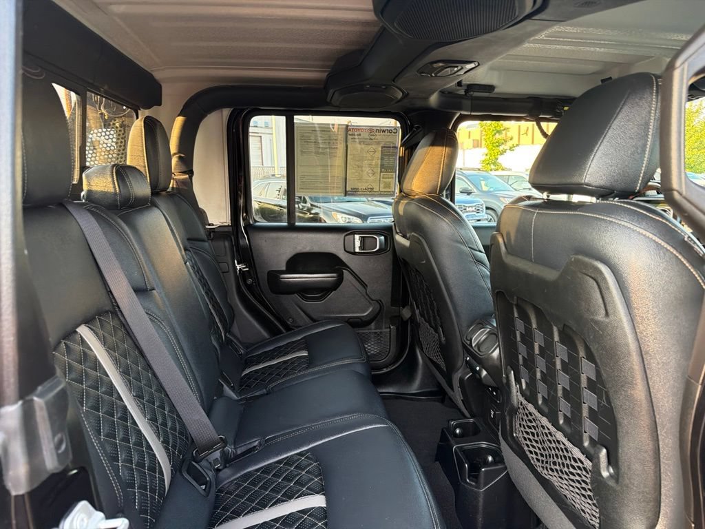 Used 2020 Jeep Gladiator Rubicon AWD/4WD image 15