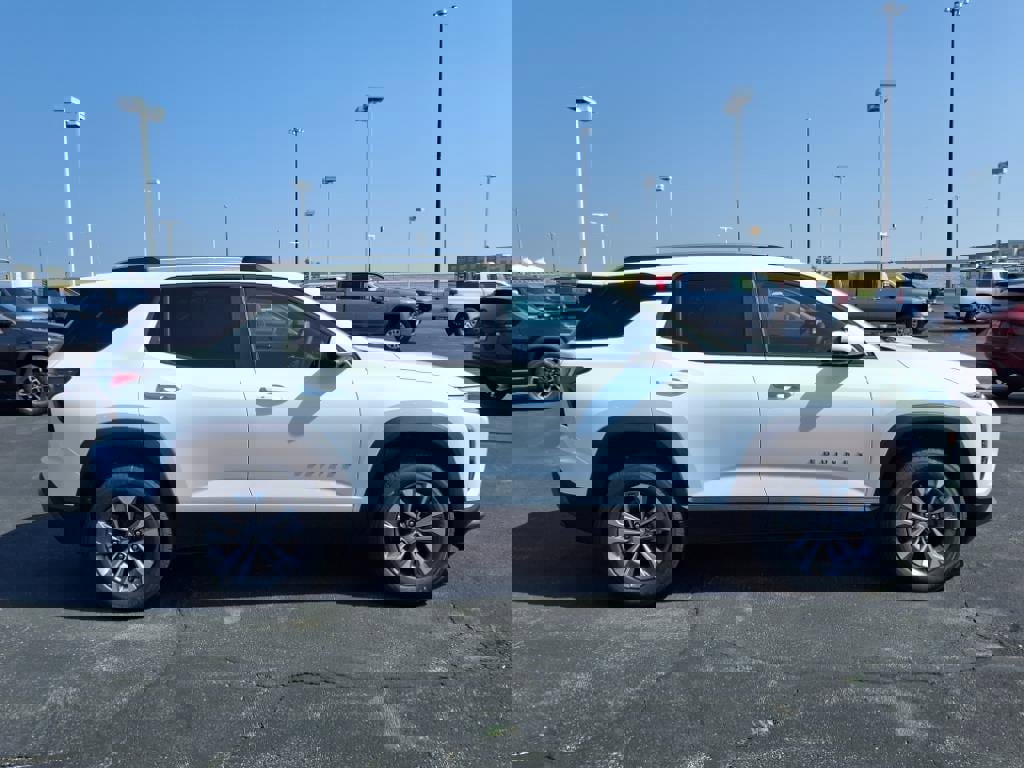New 2026 Chevrolet Equinox LT w/ LPO, Floor Liner Package image 2