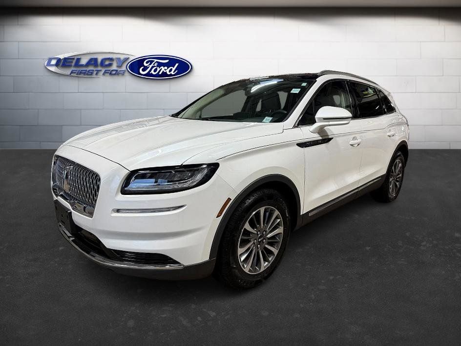 Used 2021 Lincoln Nautilus Reserve image 1