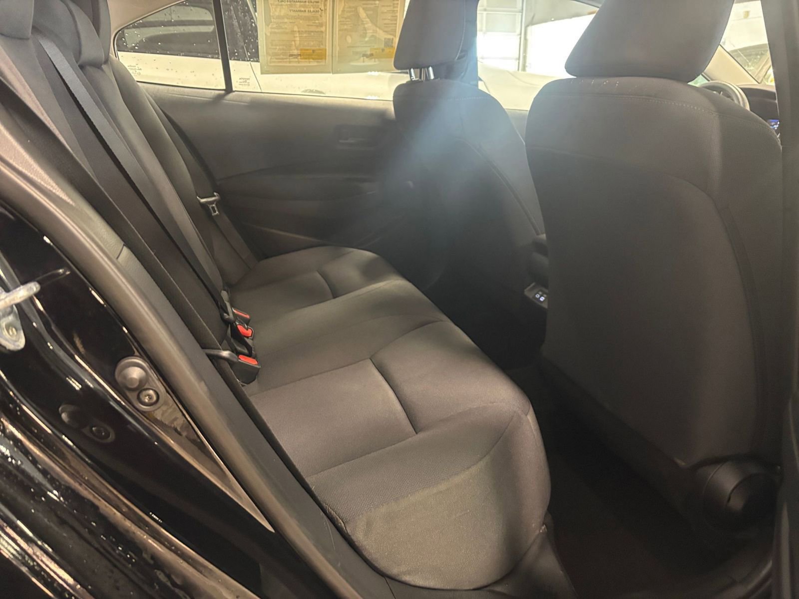 Used 2025 Toyota Corolla LE image 38