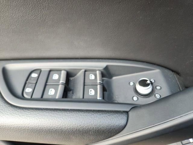 Used 2023 Audi Q5 2.0T Premium w/ Convenience Package image 32