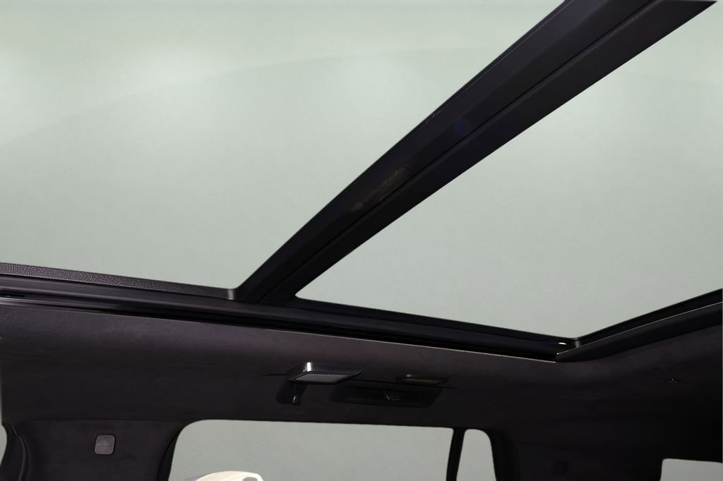 Certified 2025 Cadillac Escalade Sport Platinum image 34