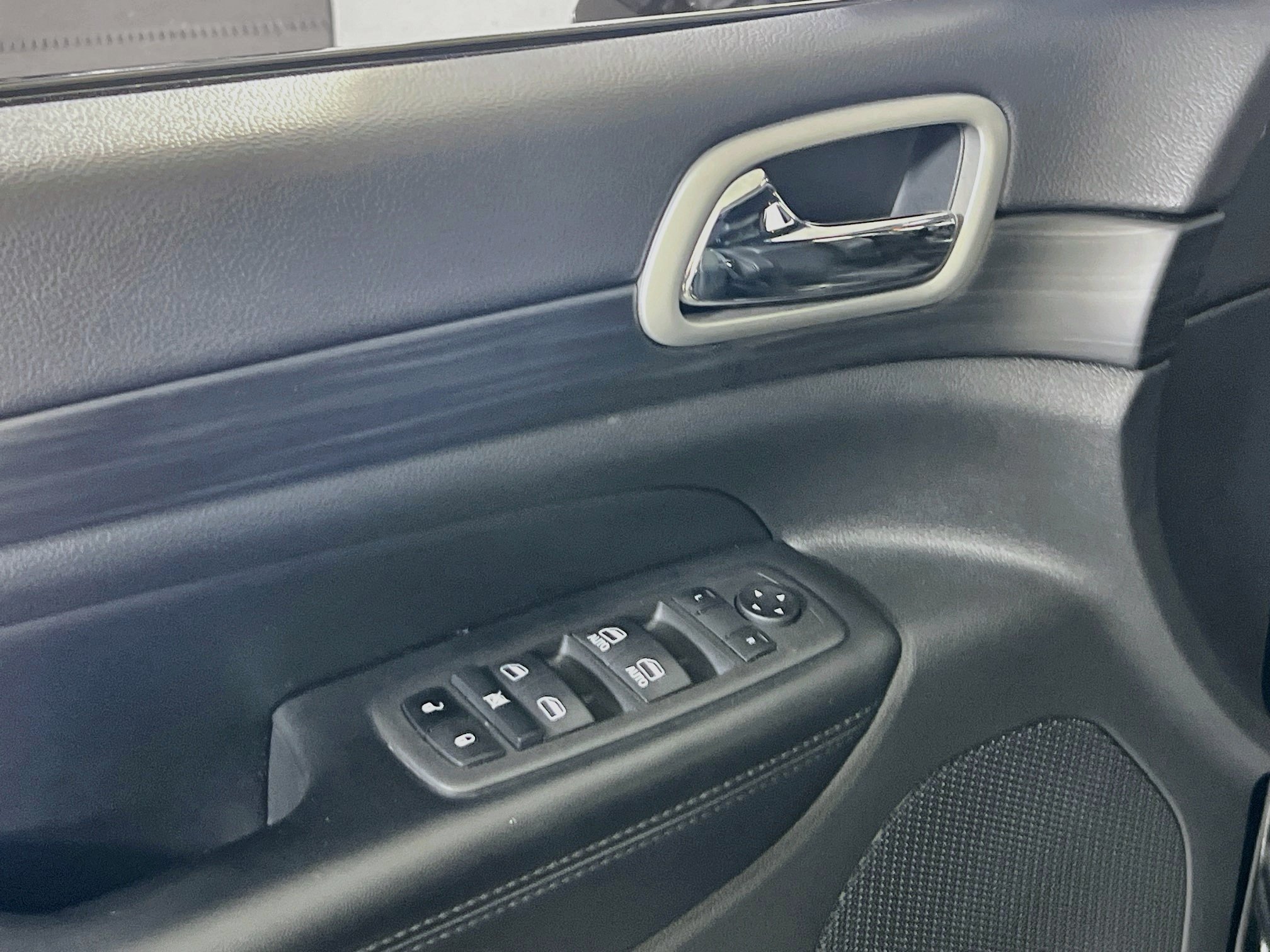 Used 2021 Jeep Grand Cherokee Laredo X AWD/4WD image 18