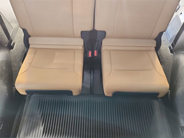 Used 2023 Lexus LX 600 4WD w/ Luxury Package image 36