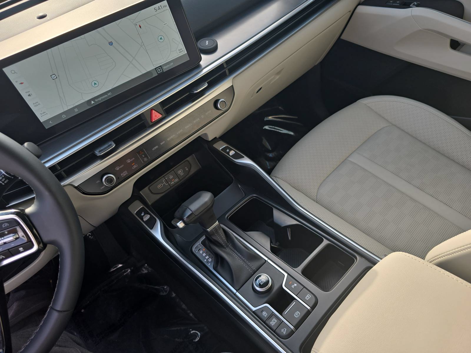 Used 2025 Kia Sorento S w/ Panoramic Sunroof Package FWD image 25