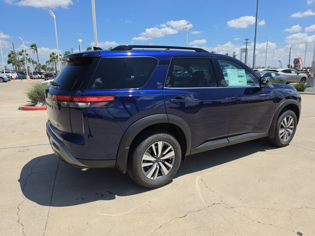 New 2026 Nissan Pathfinder SL FWD image 6