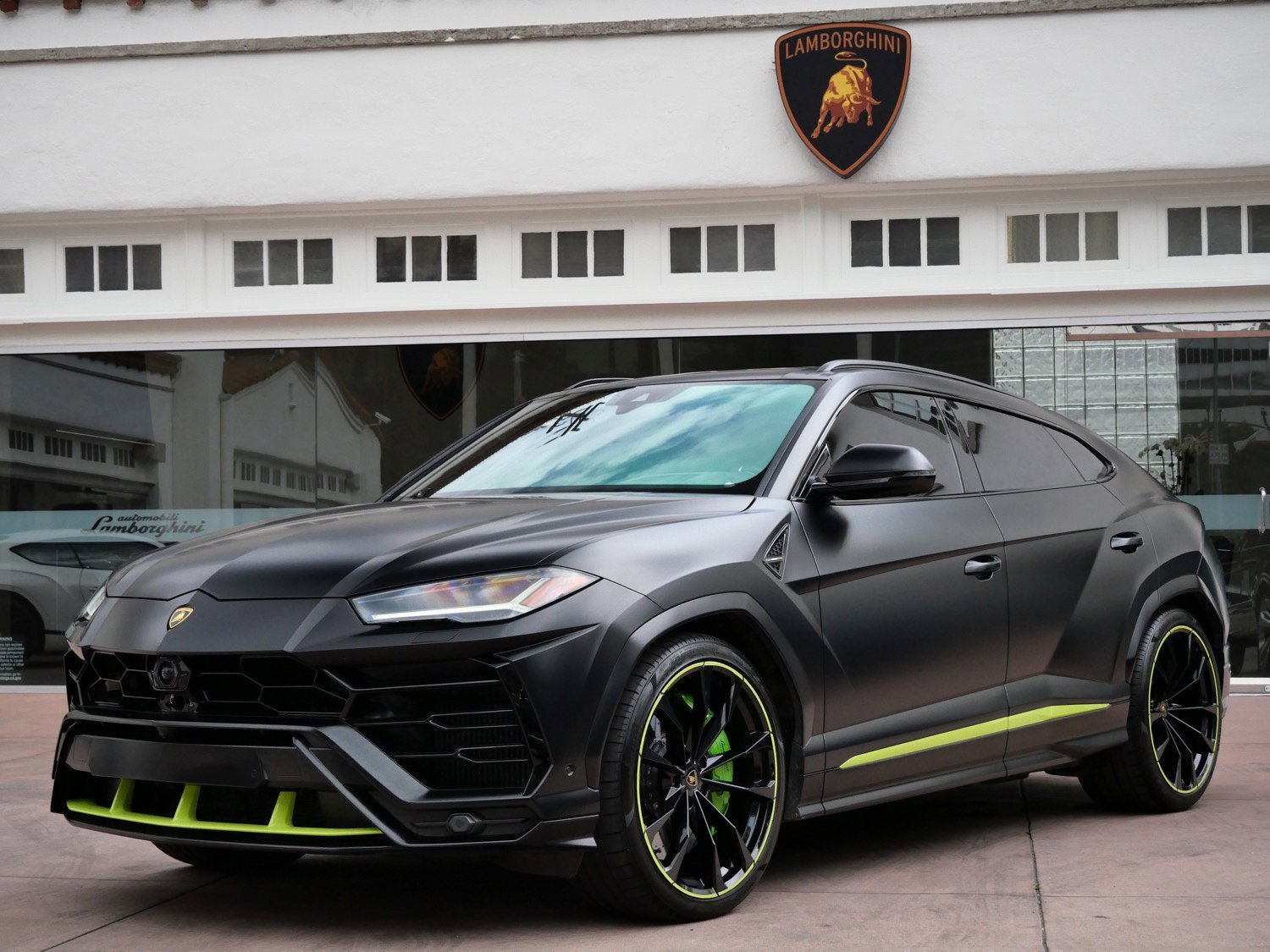 Used 2022 Lamborghini Urus image 12