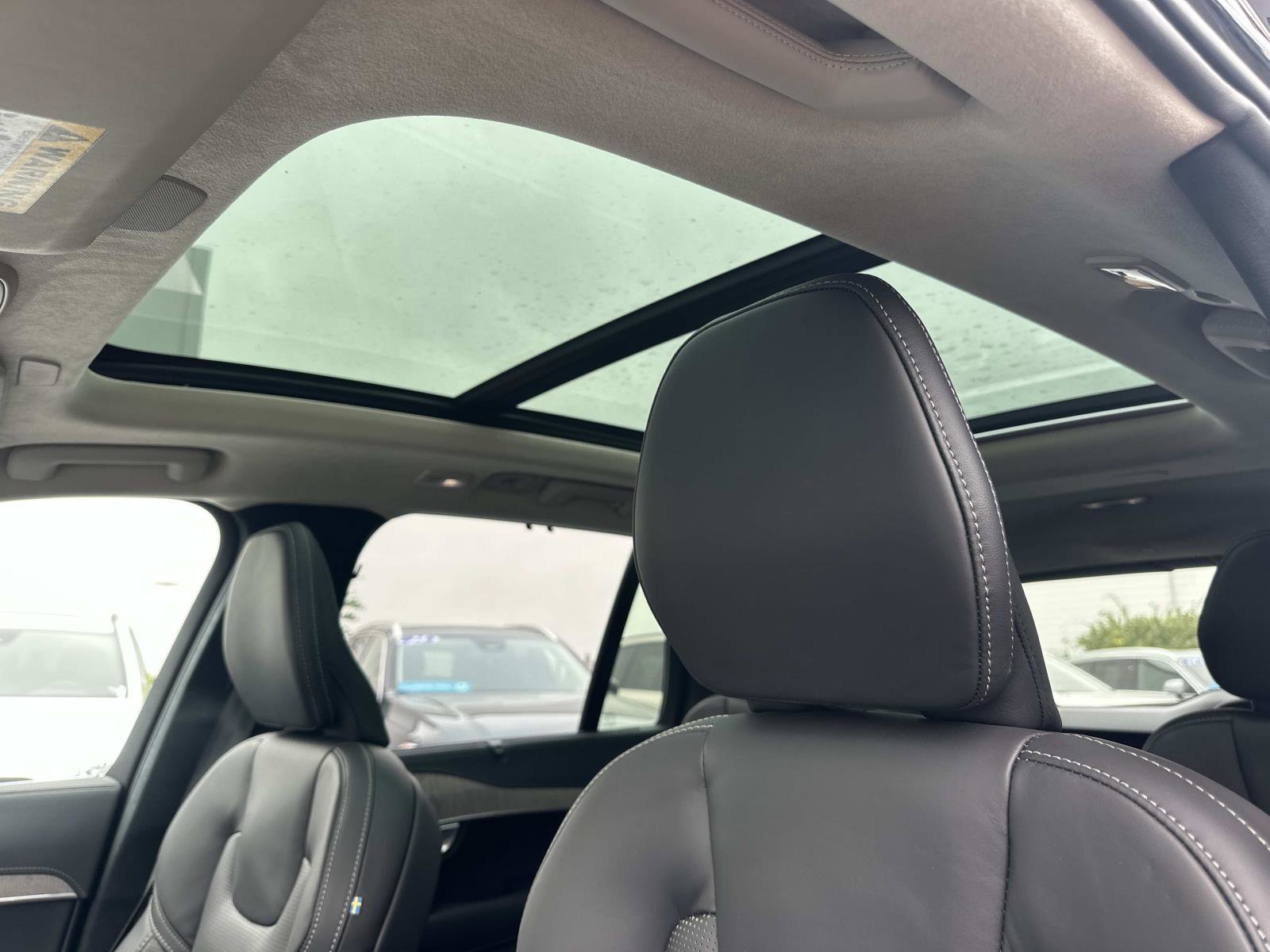 Certified 2024 Volvo XC90 B6 Ultimate w/ Lounge Package image 35