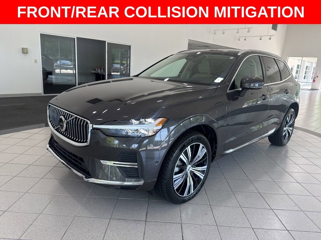 Used 2022 Volvo XC60 T8 Inscription w/ Advanced Package image 3