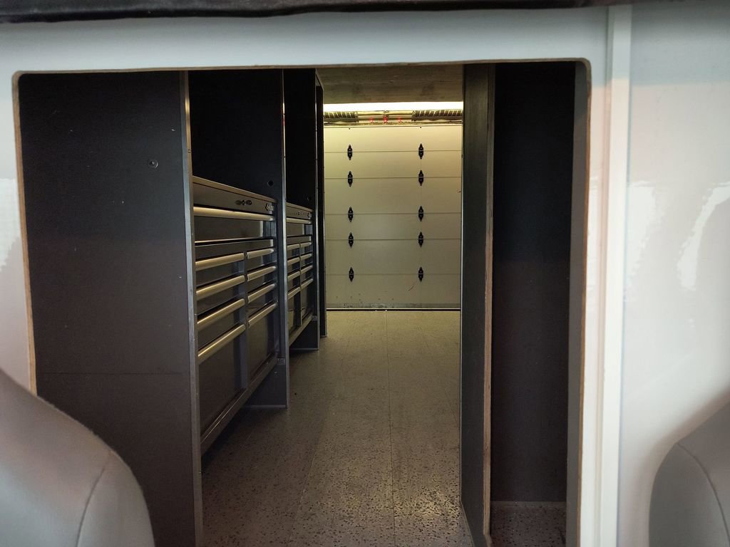 Used 2021 Ford E-450 and Econoline 450 Super Duty w/ Power Windows & Locks Group image 18