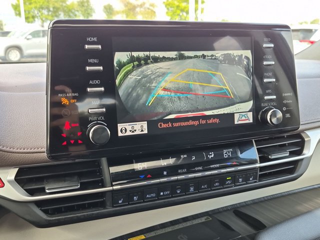 Certified 2023 Toyota Sienna Platinum FWD image 14