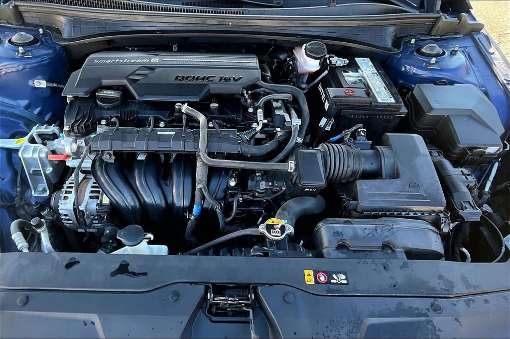 Used 2022 Hyundai Elantra SEL w/ Convenience + Premium Package image 10