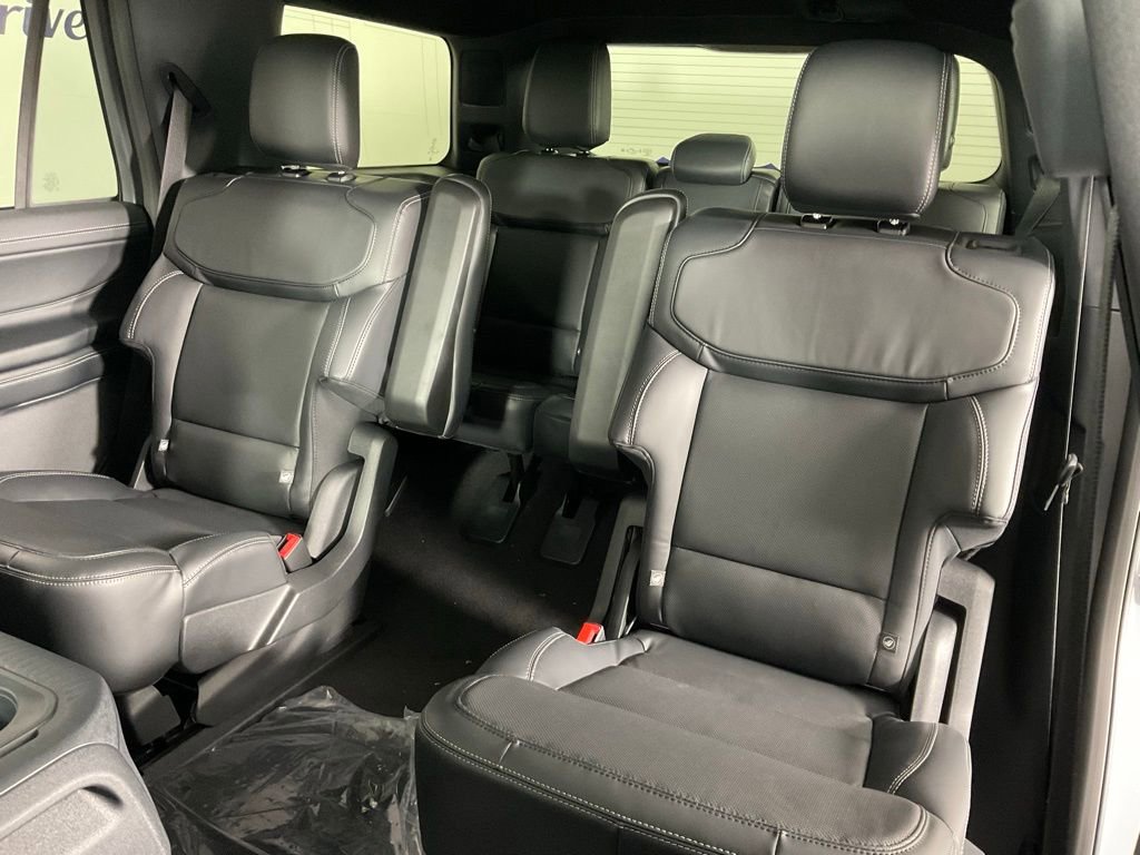New 2026 Ford Expedition Platinum w/ Stealth Appearance Package image 16