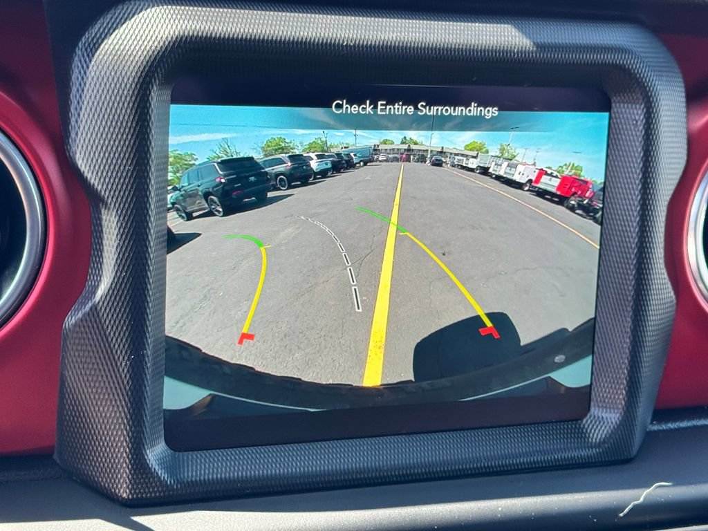 Used 2023 Jeep Wrangler Rubicon AWD/4WD image 31