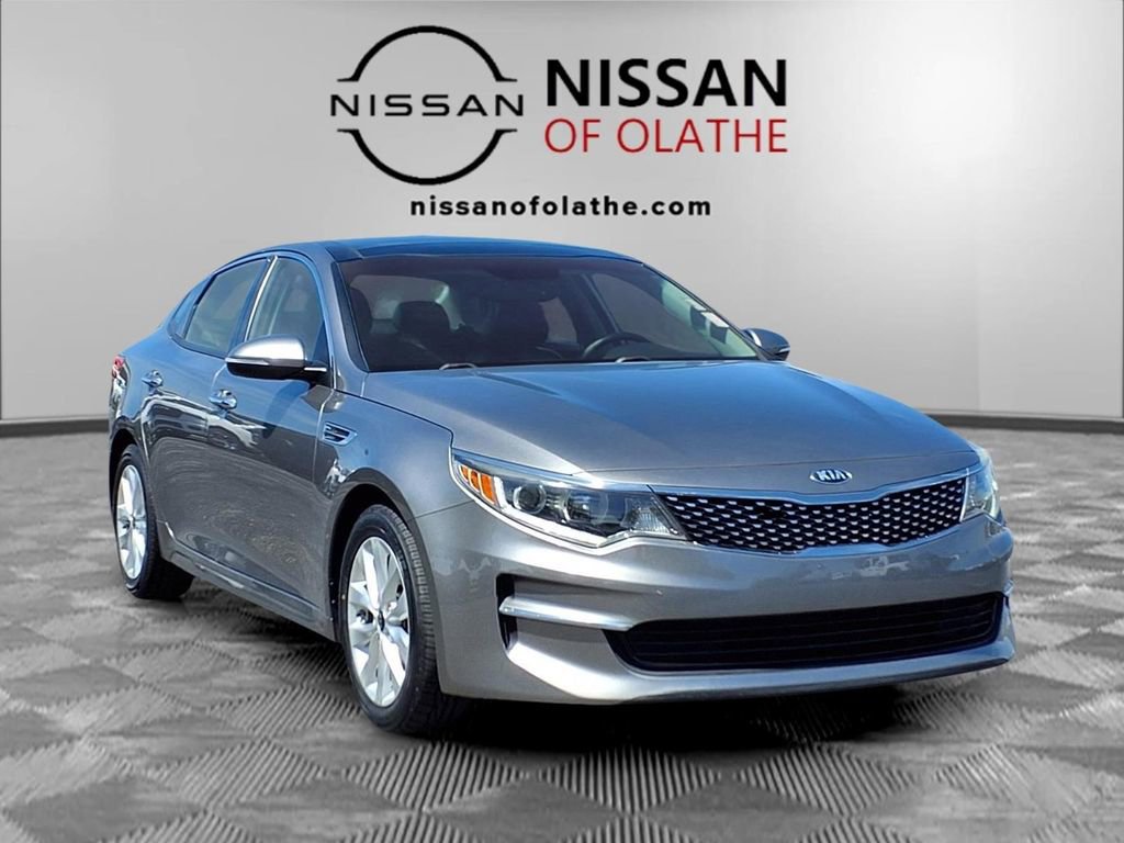 Used 2018 Kia Optima EX w/ Premium Package FWD image 30