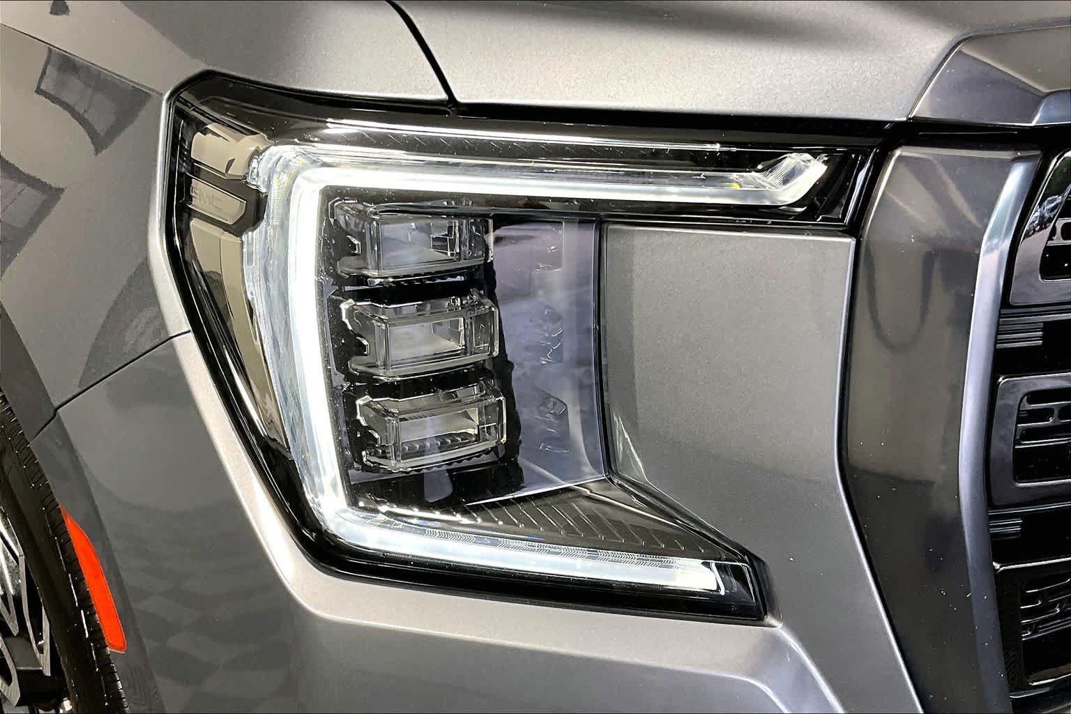 Certified 2022 GMC Yukon AT4 AWD/4WD image 27