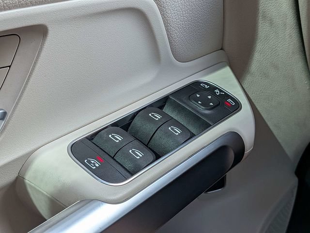Used 2021 Mercedes-Benz GLB 250 4MATIC image 30