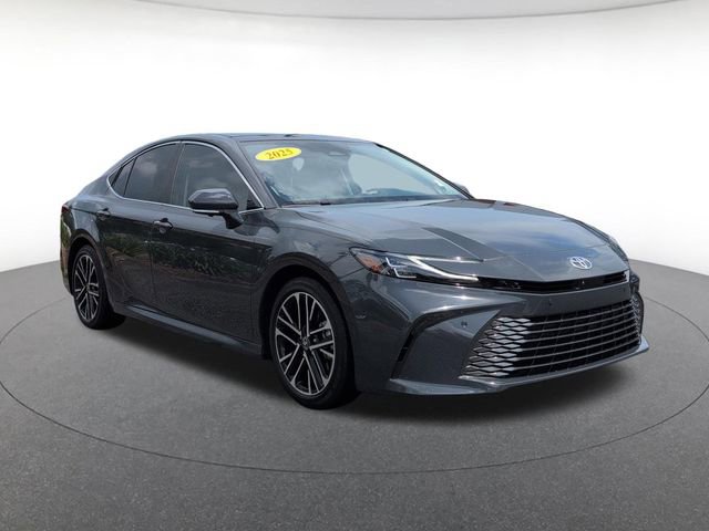 Used 2025 Toyota Camry XLE w/ Premium Plus Package FWD image 8
