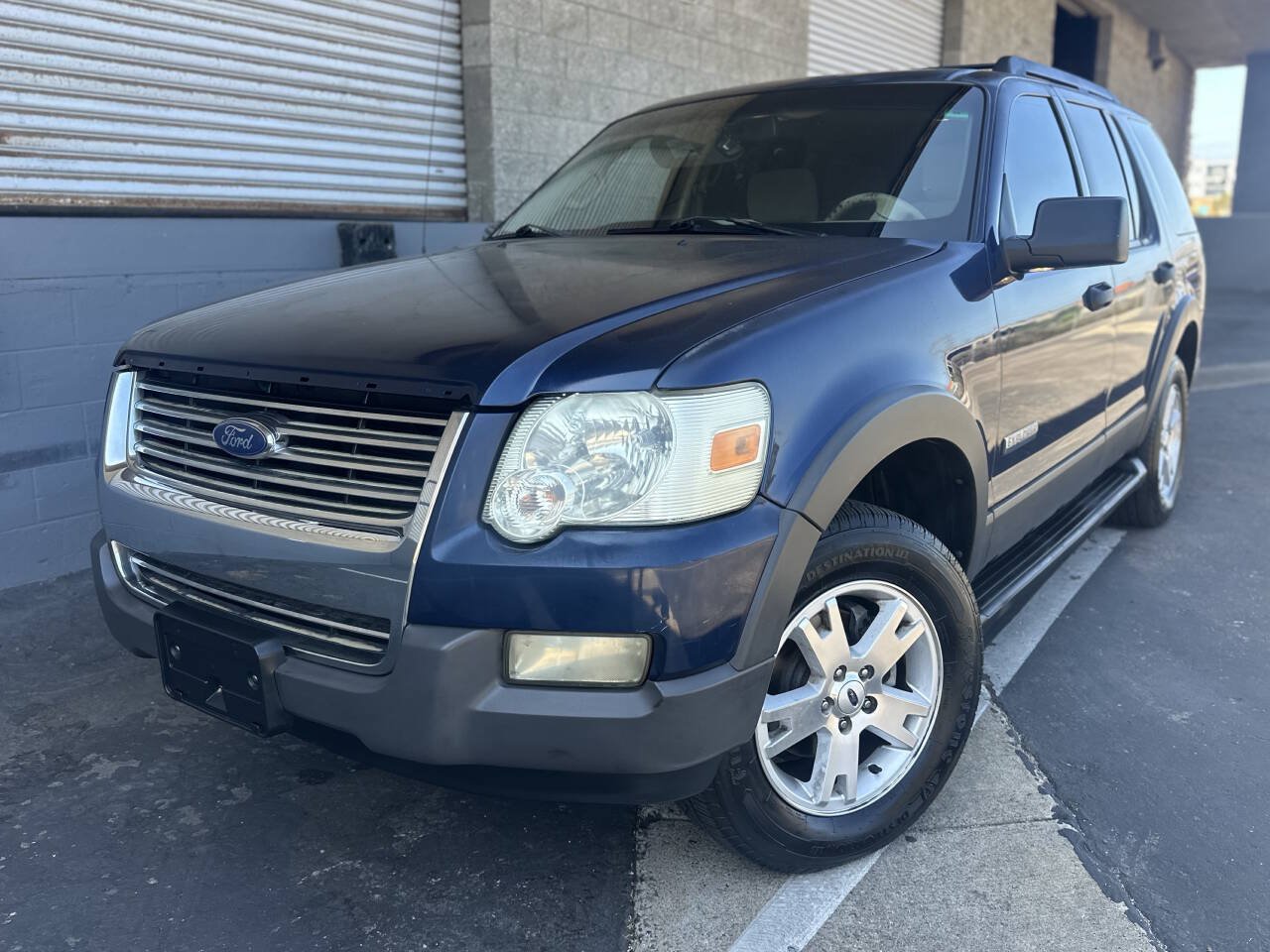 Used 2006 Ford Explorer XLT RWD image 1