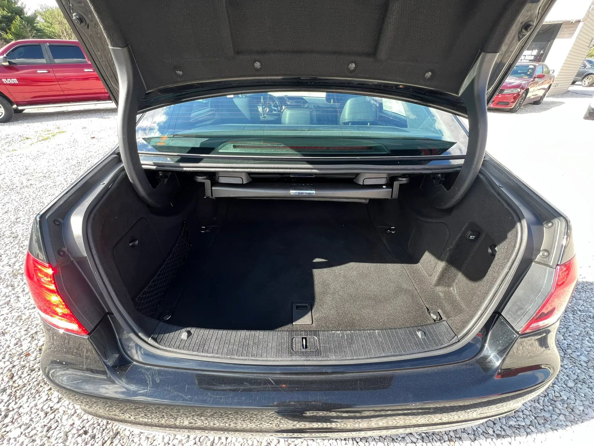 Used 2015 Mercedes-Benz E 350 4MATIC Sedan image 14
